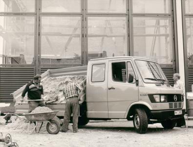Mercedes-Benz 207D / 307D