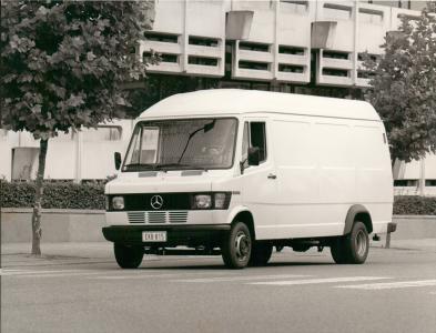 Mercedes-Benz 409 D