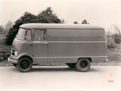 Mercedes-Benz L 319