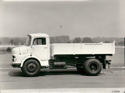 Mercedes-Benz L 710