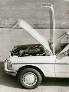 Mercedes-Benz W123 200D- 280E