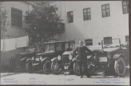 Fire biler omkring 1920